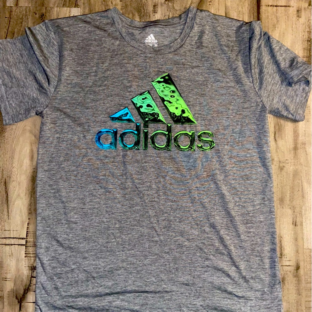 🦾ADIDAS TEE🦾